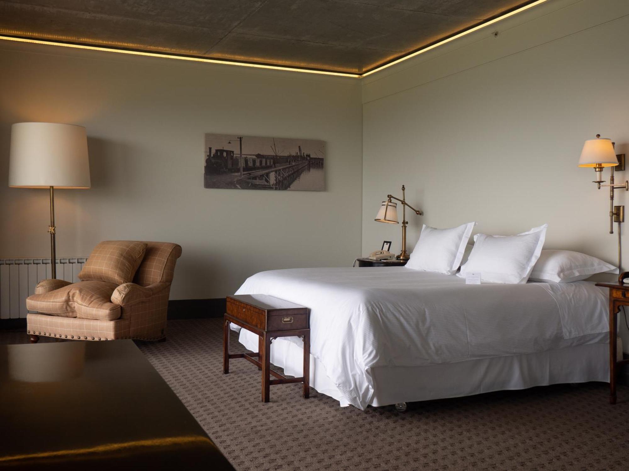 פורטו נטאלס The Singular Patagonia Hotel מראה חיצוני תמונה